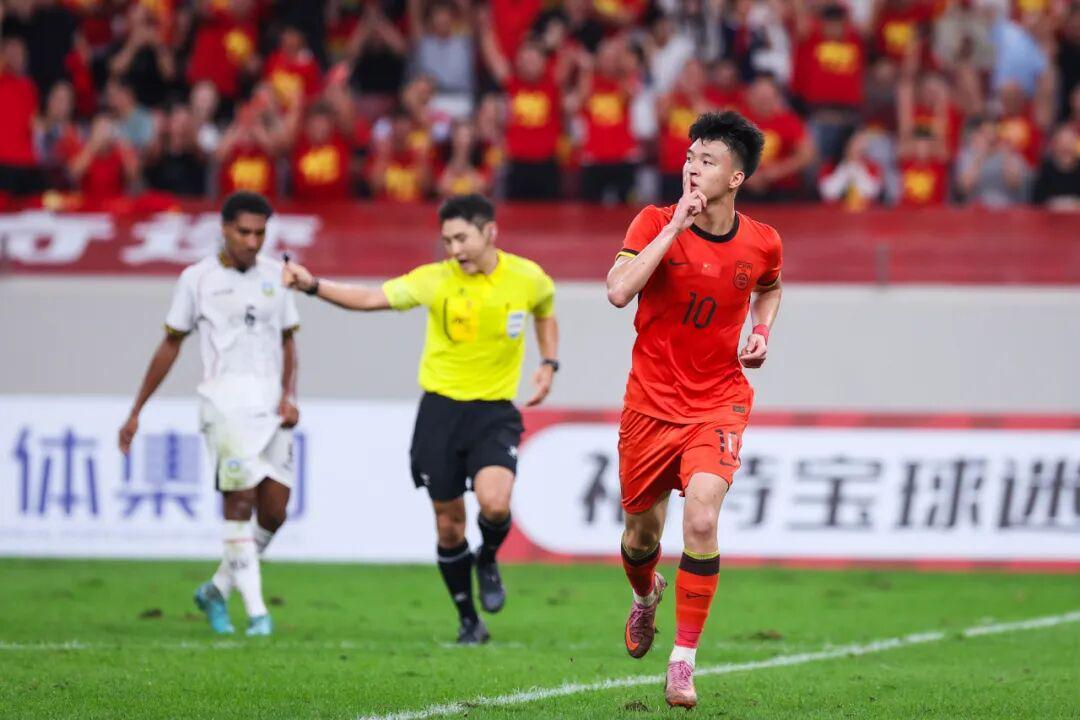 艰难！U22国足2比1险胜东帝汶，王钰栋、拜合拉木破门